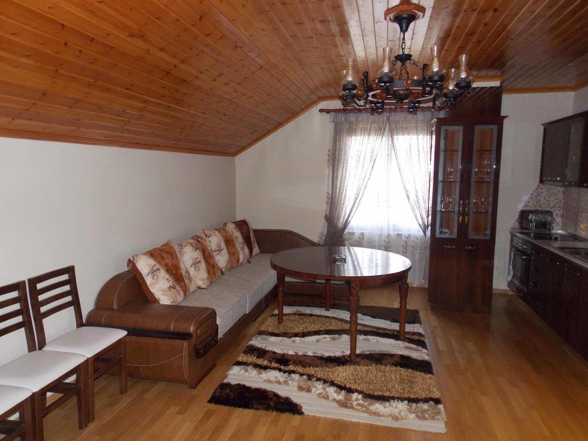 Hotel Gjoka 4*